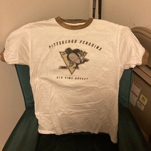 Vintage Pittsburgh penguins hockey T-shirt